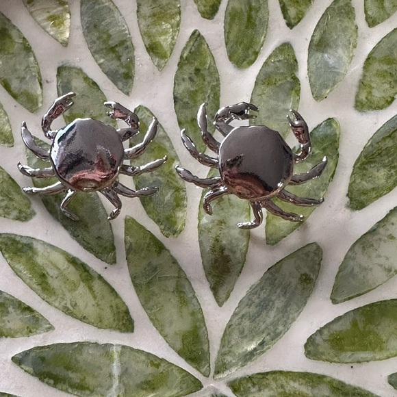 Silver Crab Earrings - Picture 11 of 17